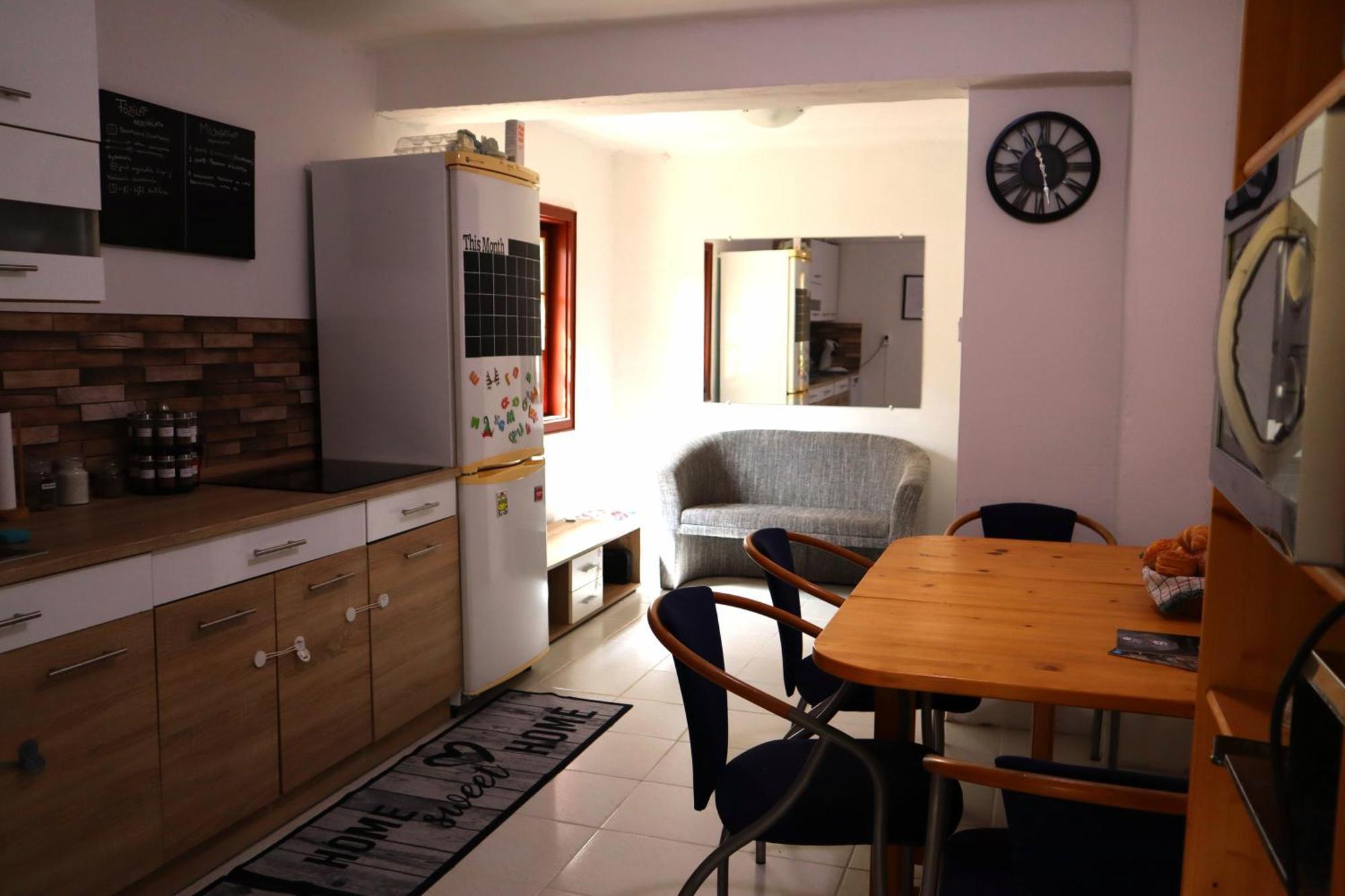 Madarles Vendeghaz Abaliget Exterior foto